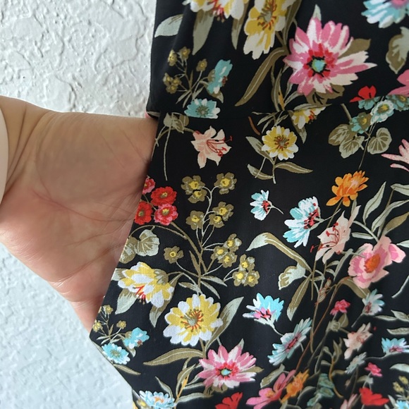 LOFT ruffle sleeveless floral jumpsuit-Size LP - Picture 7 of 8